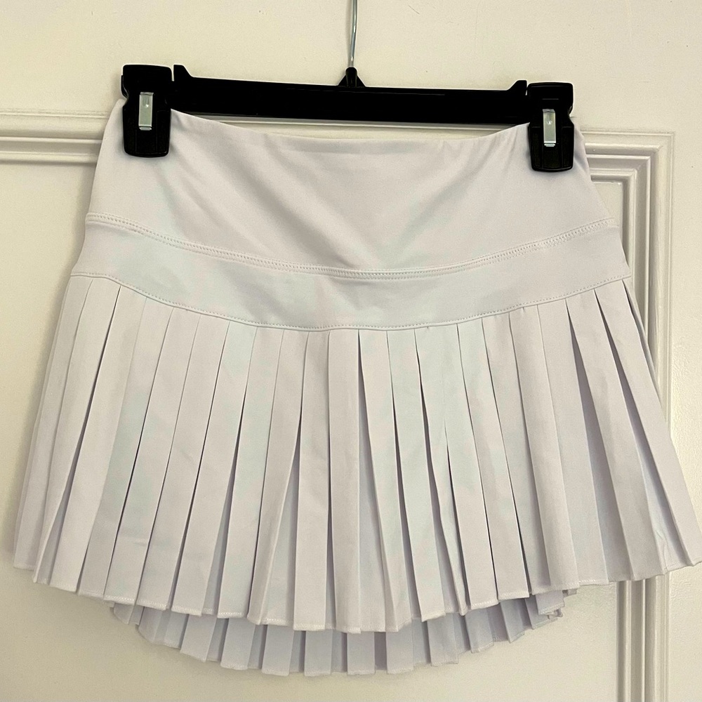 Gold Hinge White Skirt Size M